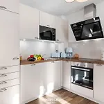 Pier 12b Апартаменты